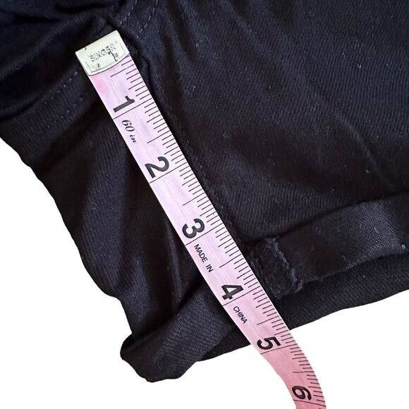 Levi’s ~ Mid length Denim Shorts ~ size 26 - Picture 8 of 10